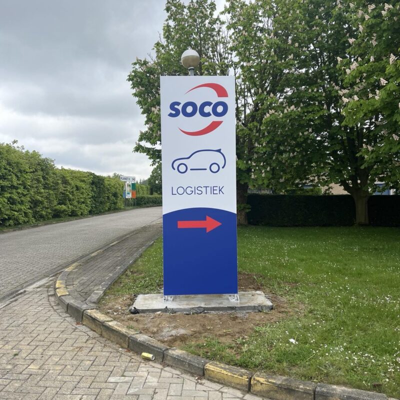 Totem extérieur Soco